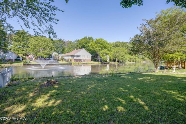 223 Lakemere Drive, New Bern, NC 28562