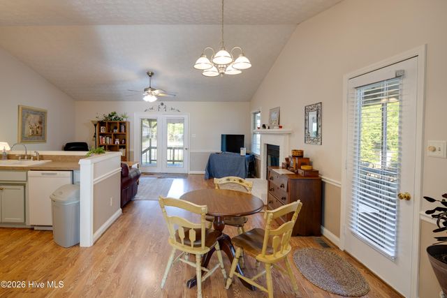 223 Lakemere Drive, New Bern, NC 28562