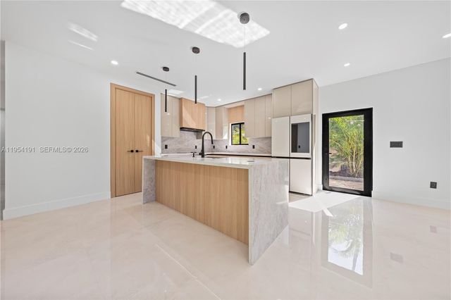 12335 Griffing Blvd, North Miami, FL 33161