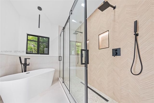 12335 Griffing Blvd, North Miami, FL 33161