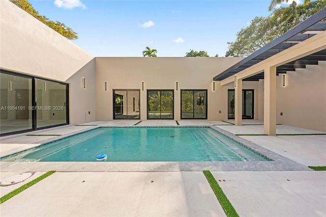 12335 Griffing Blvd, North Miami, FL 33161