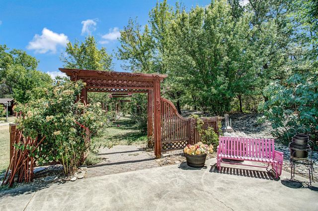 6444 Sylvan Rd, Citrus Heights, CA 95610
