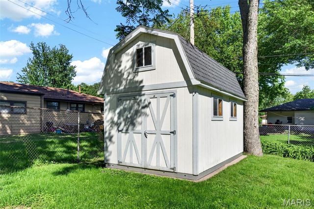 1730 Crosby Lane, Florissant, MO 63031