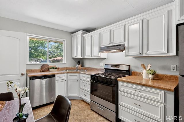 1730 Crosby Lane, Florissant, MO 63031