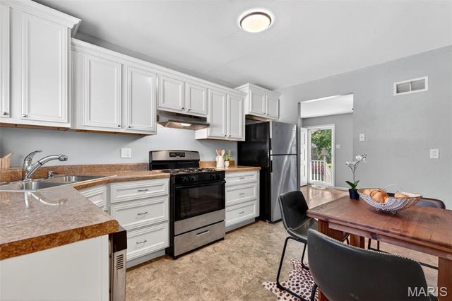1730 Crosby Lane, Florissant, MO 63031