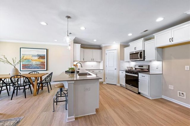 905 Elderberry Way 67, Greensboro, NC 27410