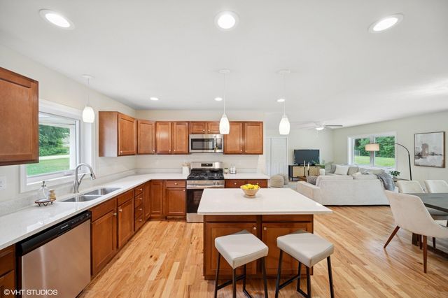 9102 W Valley Court, Michigan City, IN 46360