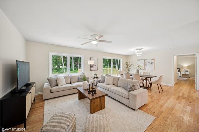 9102 W Valley Court, Michigan City, IN 46360