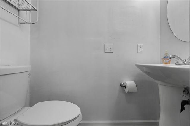 1138 Ledgestone Drive, Wadsworth, OH 44281