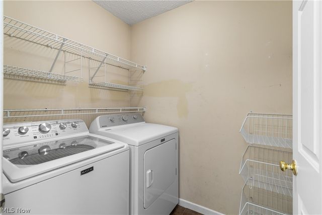 1138 Ledgestone Drive, Wadsworth, OH 44281