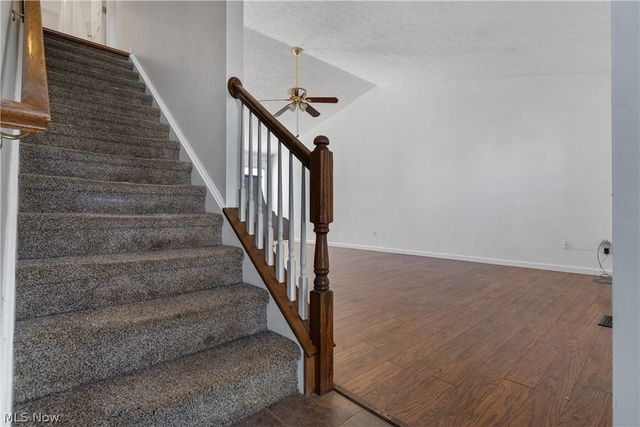 1138 Ledgestone Drive, Wadsworth, OH 44281