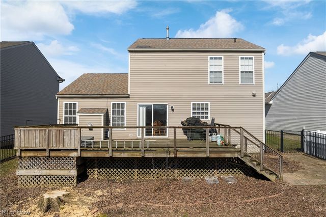 1138 Ledgestone Drive, Wadsworth, OH 44281