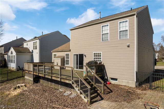 1138 Ledgestone Drive, Wadsworth, OH 44281