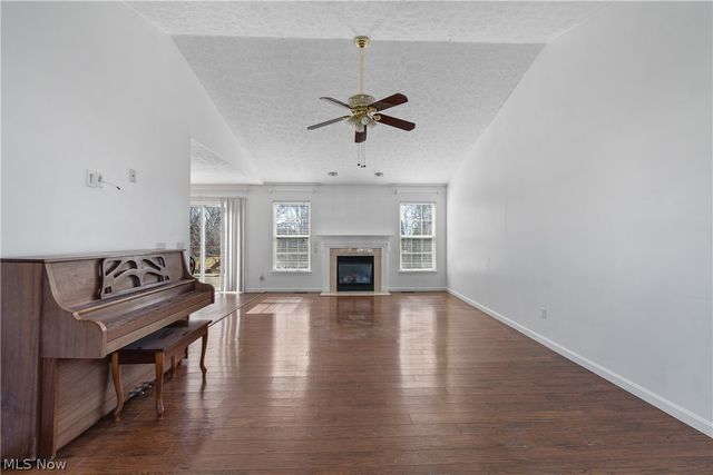 1138 Ledgestone Drive, Wadsworth, OH 44281