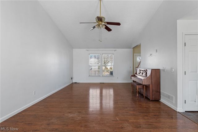 1138 Ledgestone Drive, Wadsworth, OH 44281