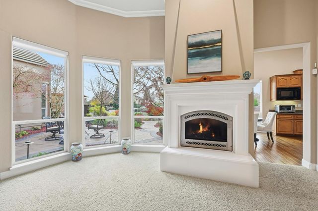 8720 Oakmere Ct, Roseville, CA 95747