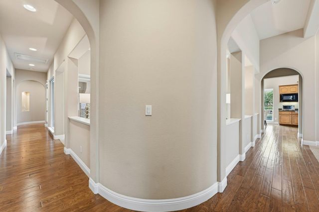 8720 Oakmere Ct, Roseville, CA 95747