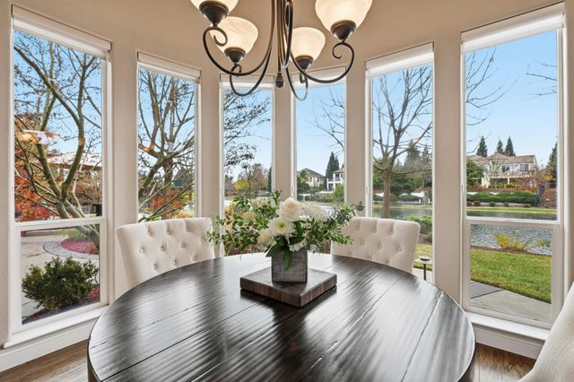 8720 Oakmere Ct, Roseville, CA 95747