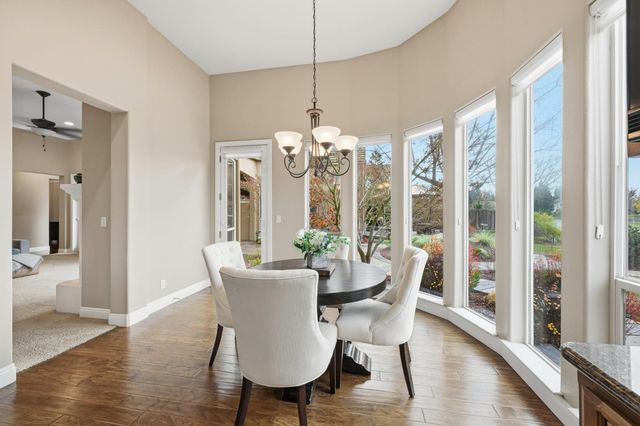 8720 Oakmere Ct, Roseville, CA 95747