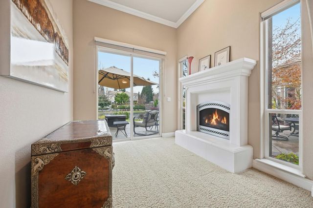 8720 Oakmere Ct, Roseville, CA 95747