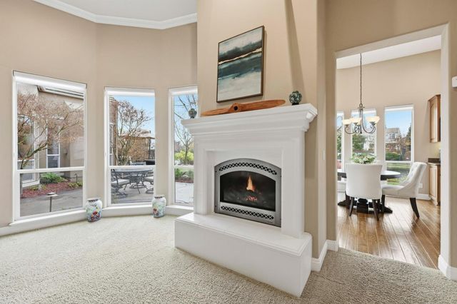 8720 Oakmere Ct, Roseville, CA 95747