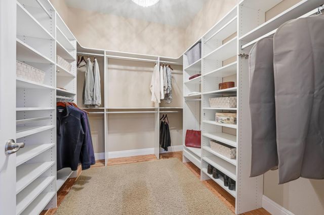 8720 Oakmere Ct, Roseville, CA 95747