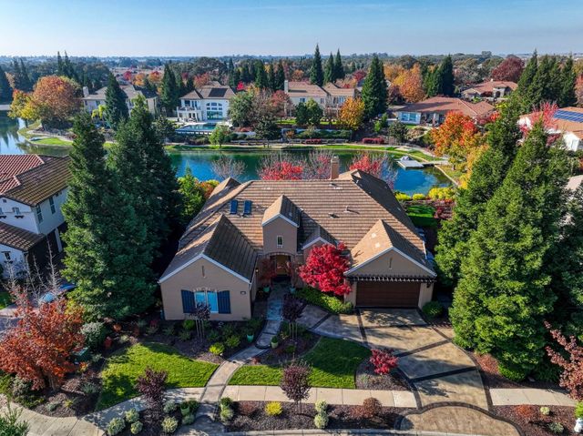 8720 Oakmere Ct, Roseville, CA 95747