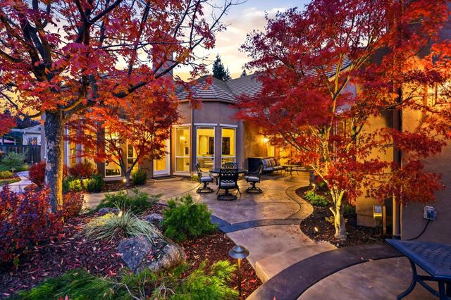 8720 Oakmere Ct, Roseville, CA 95747