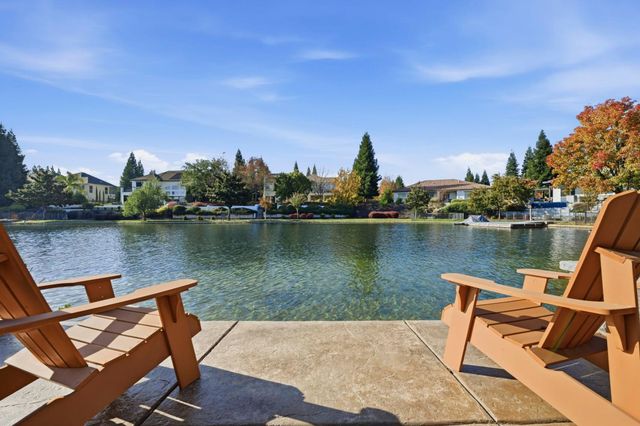 8720 Oakmere Ct, Roseville, CA 95747
