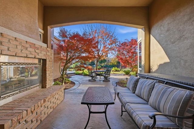 8720 Oakmere Ct, Roseville, CA 95747