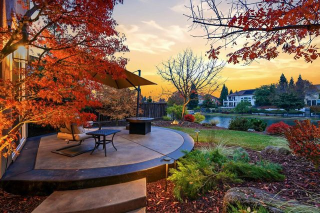 8720 Oakmere Ct, Roseville, CA 95747