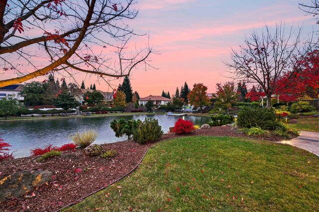 8720 Oakmere Ct, Roseville, CA 95747