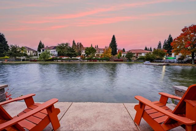8720 Oakmere Ct, Roseville, CA 95747