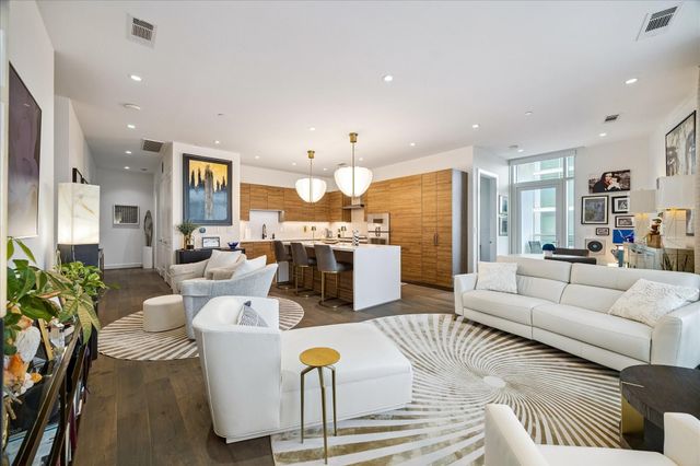 4521 San Felipe Street 1304, Houston, TX 77027