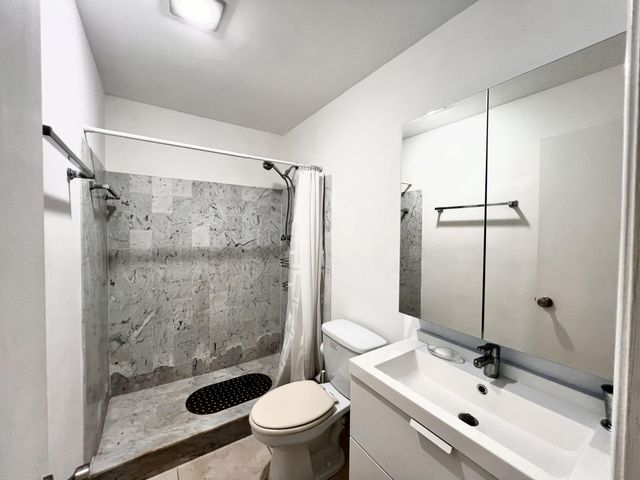 6421 BAY CLUB Drive 3, Fort Lauderdale, FL 33308