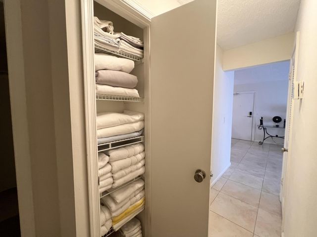 6421 BAY CLUB Drive 3, Fort Lauderdale, FL 33308