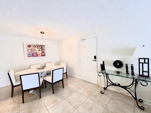 6421 BAY CLUB Drive 3, Fort Lauderdale, FL 33308