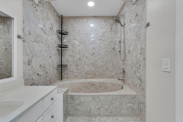 27 Crossings Circle E, Boynton Beach, FL 33435