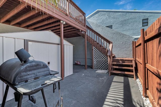 27 Crossings Circle E, Boynton Beach, FL 33435