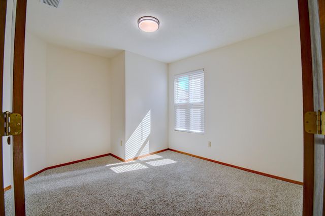 5712 Jessica Court NW, Albuquerque, NM 87120