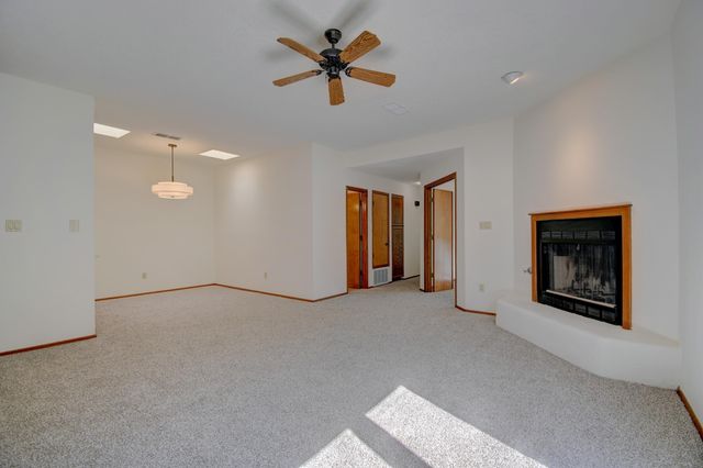 5712 Jessica Court NW, Albuquerque, NM 87120