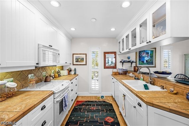 123 Useppa Island Unit B, Useppa Island, FL 33921