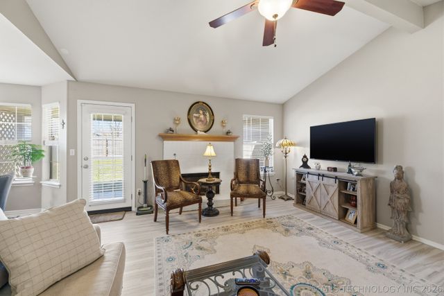 8055 Quail Ridge Road, Claremore, OK 74019