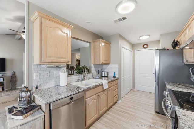 8055 Quail Ridge Road, Claremore, OK 74019