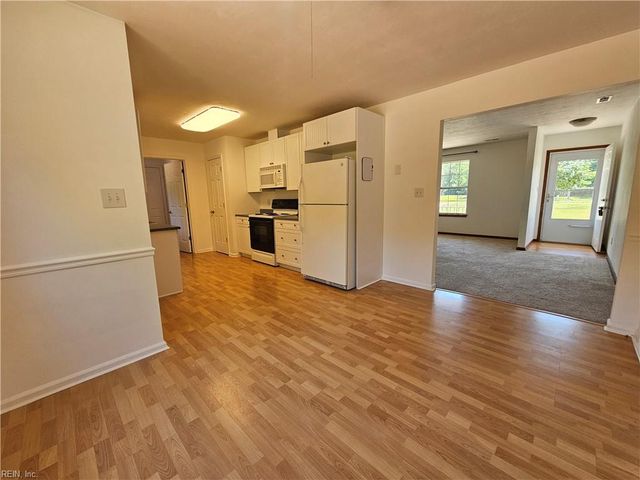 2164 Shipyard RD, Chesapeake, VA 23323