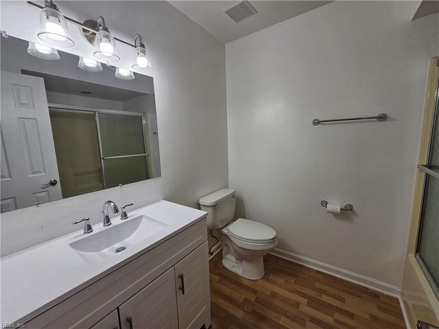 2164 Shipyard RD, Chesapeake, VA 23323
