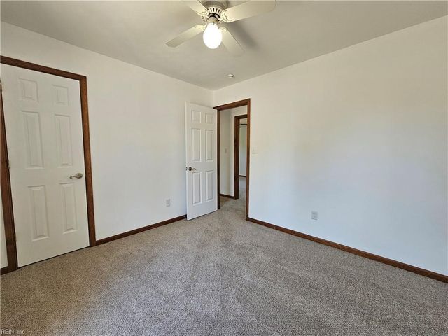 2164 Shipyard RD, Chesapeake, VA 23323