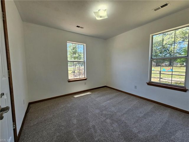 2164 Shipyard RD, Chesapeake, VA 23323