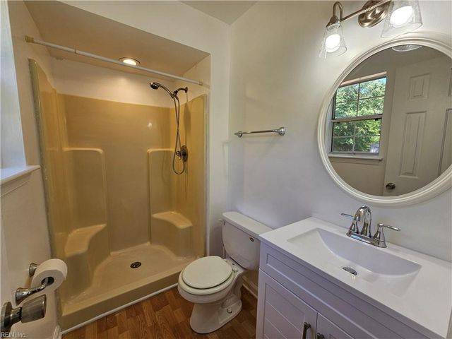 2164 Shipyard RD, Chesapeake, VA 23323