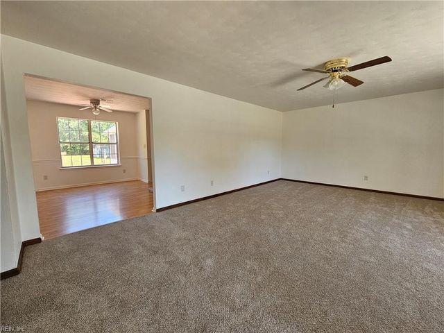 2164 Shipyard RD, Chesapeake, VA 23323